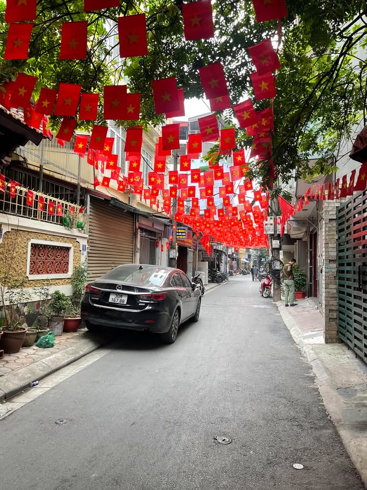 Đất nền Nguyễn Khang, Cầu Giấy, 225m² giá 59 tỷ - Sổ đỏ chính chủ, ô tô tránh nhau!