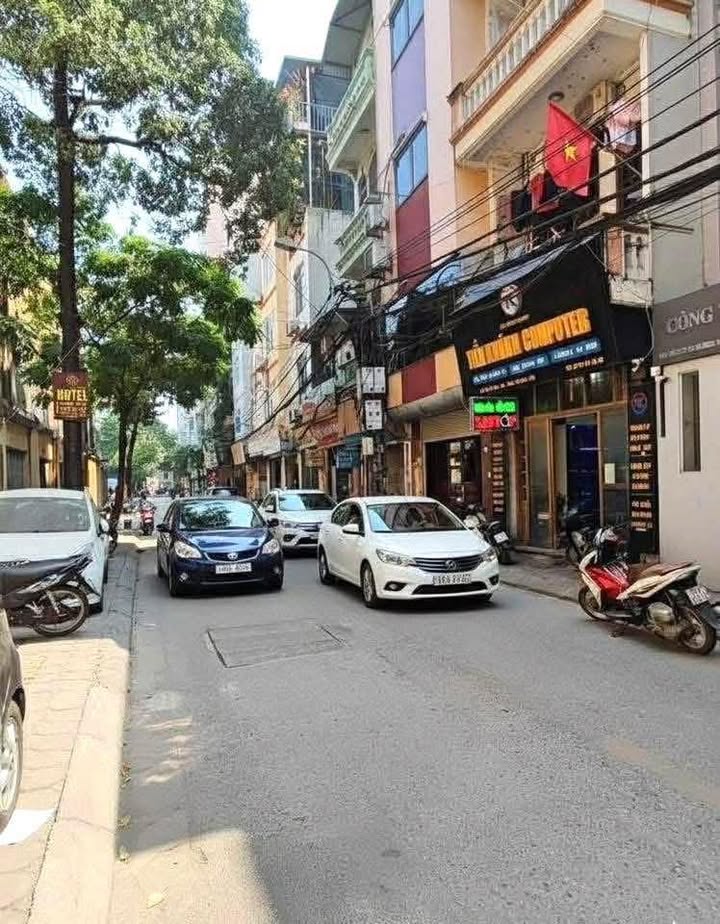 Bán nhà mặt phố Trung Văn, Nam Từ Liêm, diện tích 134m², giá 37.5 tỷ - Mặt tiền rộng, kinh doanh đắc địa!