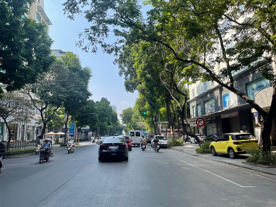 Mặt phố Minh Khai, Hai Bà Trưng 95m² giá 36 tỷ - Lô góc kinh doanh đỉnh cao!