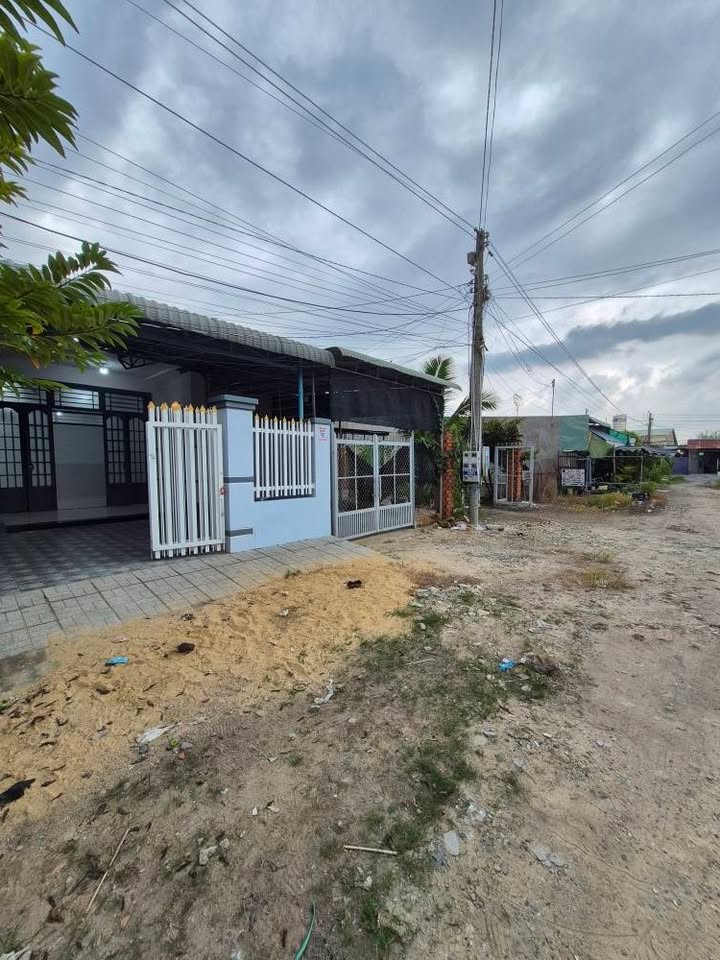 Nhà Ninh Phú, Phường Ninh Thạnh, Tây Ninh - 195m² giá chỉ 1.14 tỷ - Nở hậu phong thủy tốt!