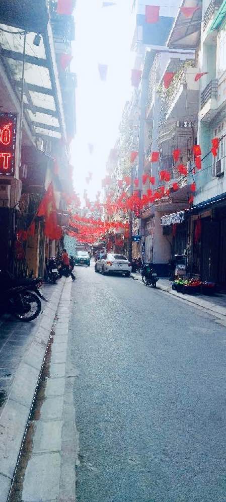 Nhà mặt phố Hoàng Sâm, Cầu Giấy 57m² - Kinh doanh sầm uất, ô tô tránh!