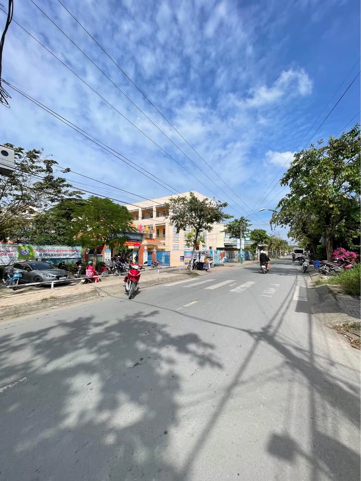 Nhà riêng khu phố 3, Thị Trấn Cần Giuộc 72m² giá 2.2 tỷ - Sổ hồng riêng chính chủ!