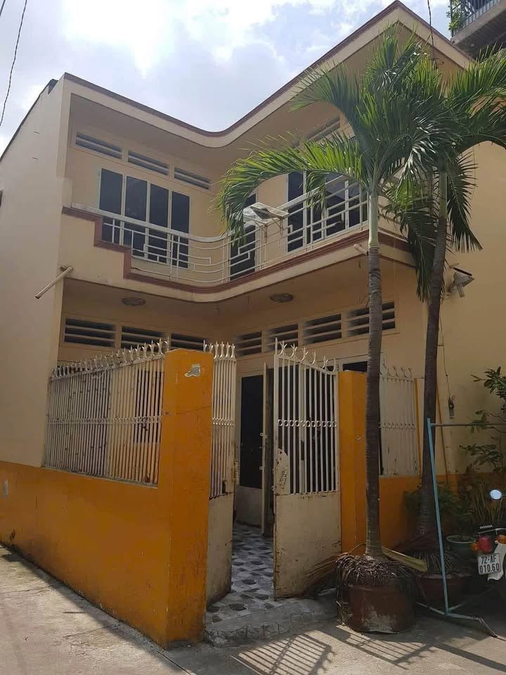 Nhà Gò Vấp 72m² giá 4.5 tỷ - Nhà góc 3 mặt tiền, thương lượng!