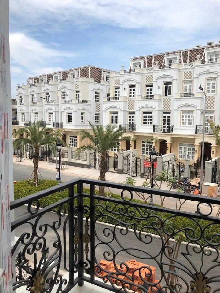 Biệt thự Little Village Thủ Đức 110m² giá 15 tỷ - Vị trí đắc địa ngay Gigamall!