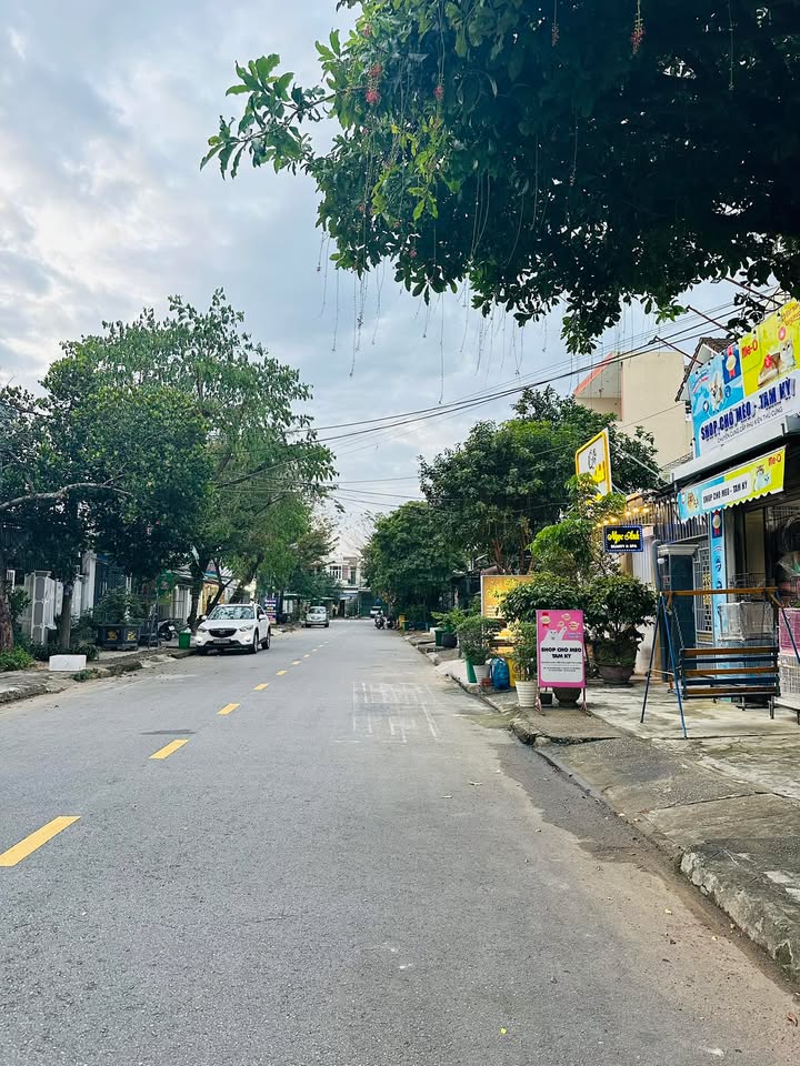 Nhà mặt tiền Trương Định, Tam Kỳ 147.68m² giá 3 tỷ - Đầu tư sinh lời ngay!