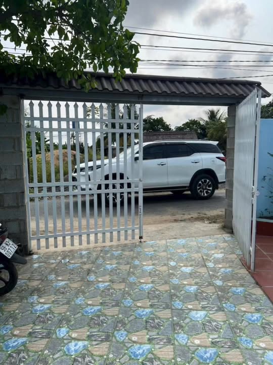 Đất thổ cư 299m² xã Mỹ Lộc, Cần Giuộc - Vị trí đẹp, không quy hoạch chỉ 2.35 tỷ!