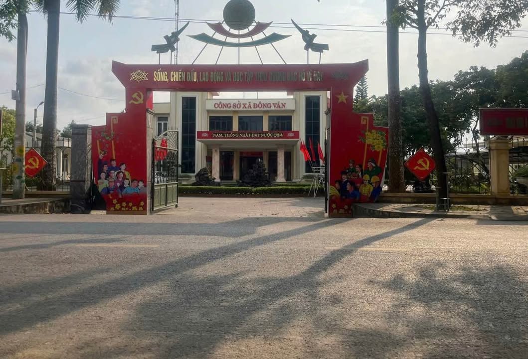 Trang Trại Đông Văn, 8000m², giá 9.3 tỷ - Sổ hồng chính chủ, đầu tư sinh lợi!