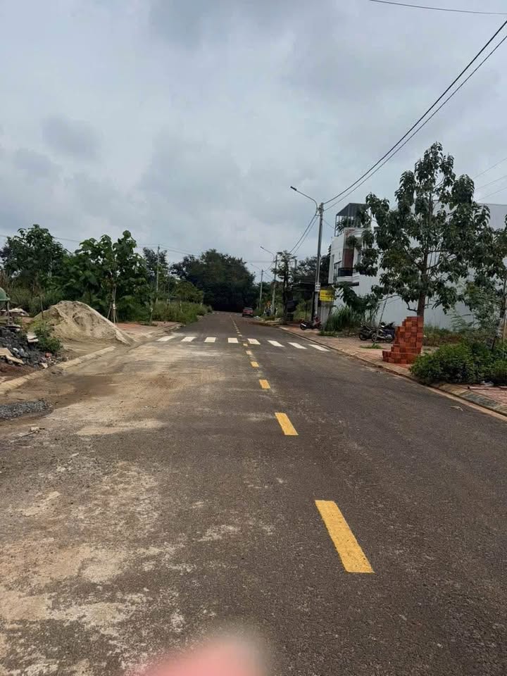 Đất nền khu đấu giá TDP8 - Mặt tiền Dương Quảng Hàm, phường Tân An - 5 tỷ 799 triệu - Cơ hội đầu tư tuyệt vời!