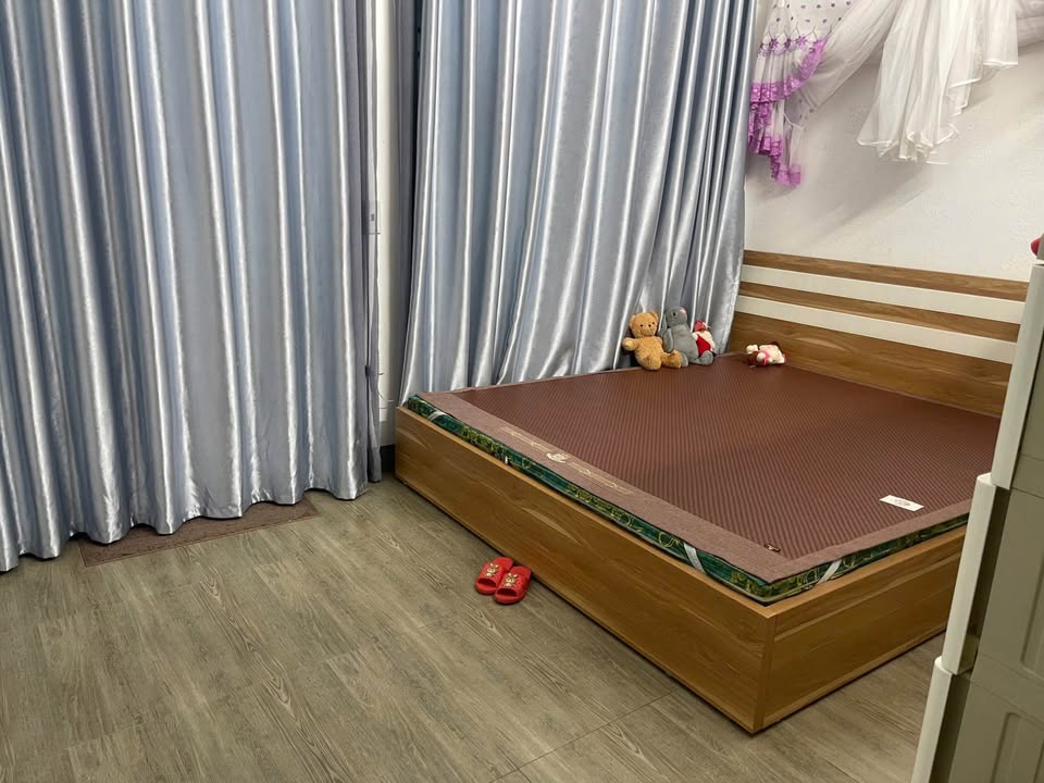 Bán nhà 3 tầng Lê Thanh Nghị, Hải Dương 48m² giá 2.2 tỷ - Lô góc, full nội thất!