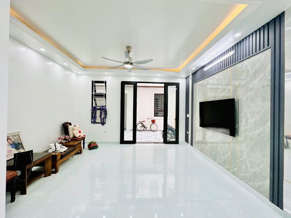 Nhà đẹp 4 tầng Đông Khê 50m² giá 3.95 tỷ - Vị trí đắc địa, ô tô vào tận nơi!