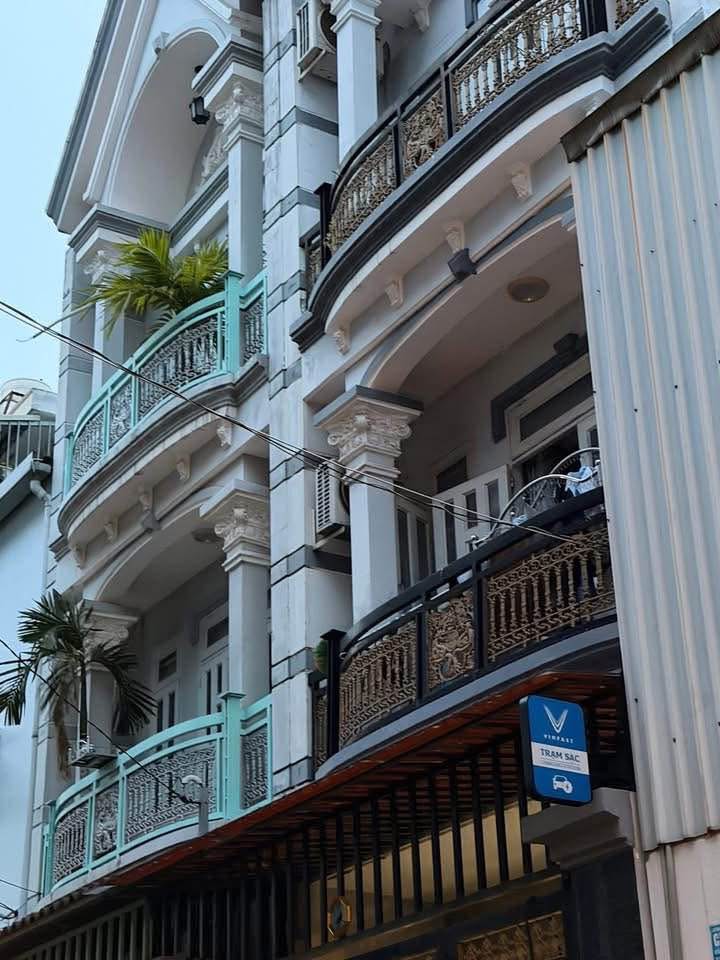 Nhà phố Thới An, Quận 12, Diện tích 54m², Giá chỉ 5.69 tỷ - Dân trí cao, xem nhà thoải mái!