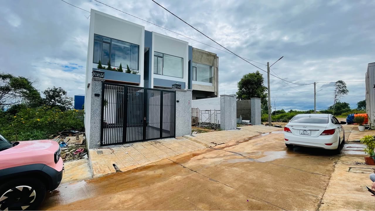 Nhà 1 mê hẻm chính Hàn Mạc Tử, P. Hội Phú, Gia Lai 120m² - Giá chỉ 2.7 tỷ!