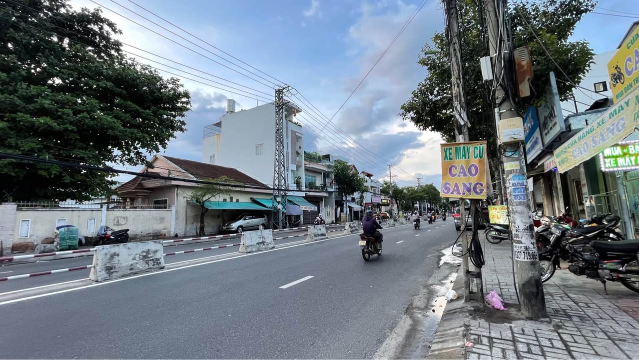 Nhà mặt tiền Lê Hồng Phong, Nha Trang 189m² - Vị trí kinh doanh đắc địa!