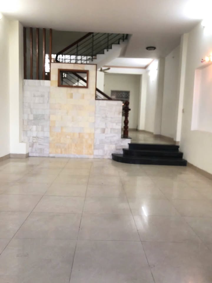 Cho thuê nhà 4 tầng mặt tiền đường Lê Duy Đình, quận Thanh Khê, 76.5m² - Phù hợp làm văn phòng
