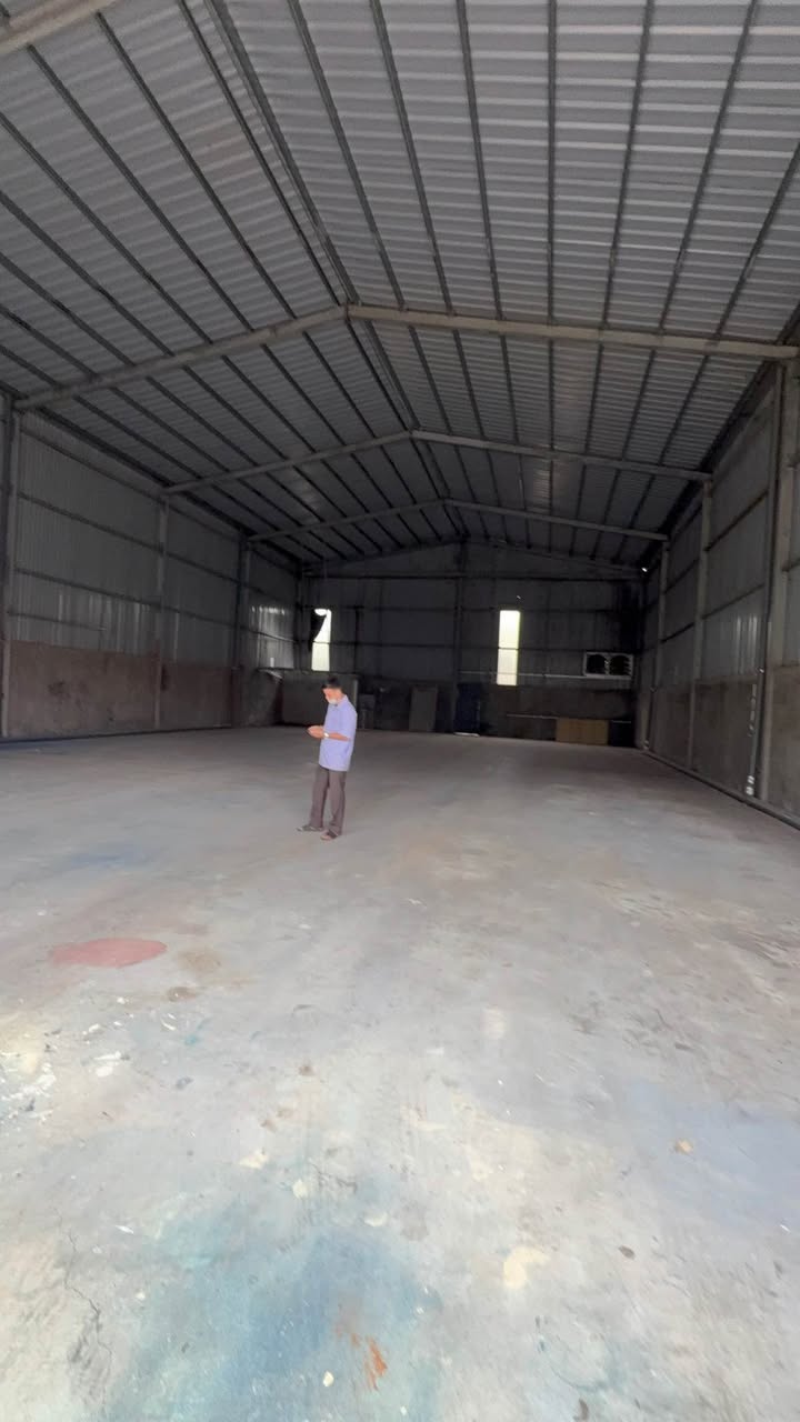 Nhà xưởng 450m² Tân Hiệp, Tân Uyên 6.2 tỷ - Đường xe công thuận tiện!