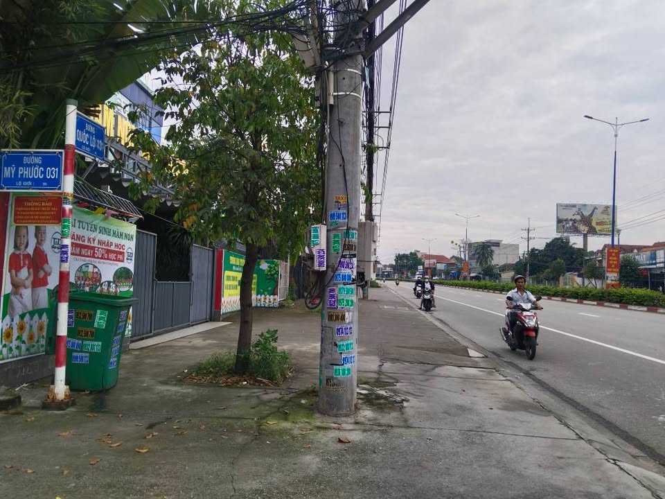 Đất nền Bến Cát Bình Dương 160,5m² giá 1,495 tỷ - Vị trí đẹp, dân cư đông đúc!