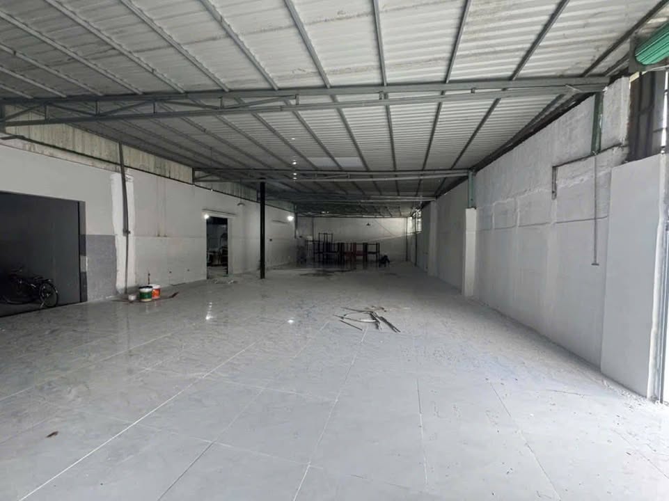 Kho cho thuê tại Dĩ An 250m² giá 15 triệu - Phù hợp để kinh doanh