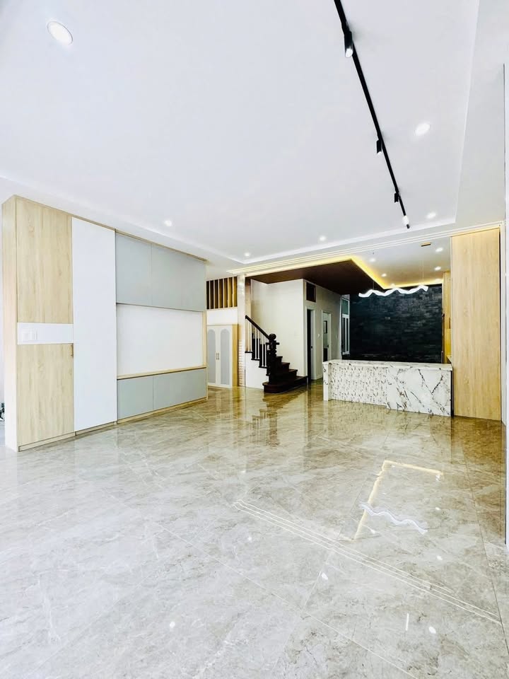 Nhà mặt tiền đường Nguyễn Thiếp, Rạch Giá 104m² giá chỉ 4 tỷ - Pháp lý rõ ràng!