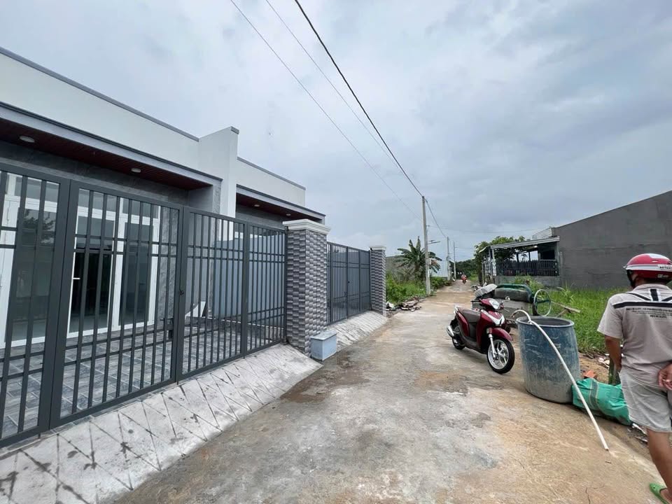 Đất nền đường Châu Thịnh, Phường Mỹ Phong 100m² - Giá chỉ 540 triệu, sổ đỏ chính chủ!