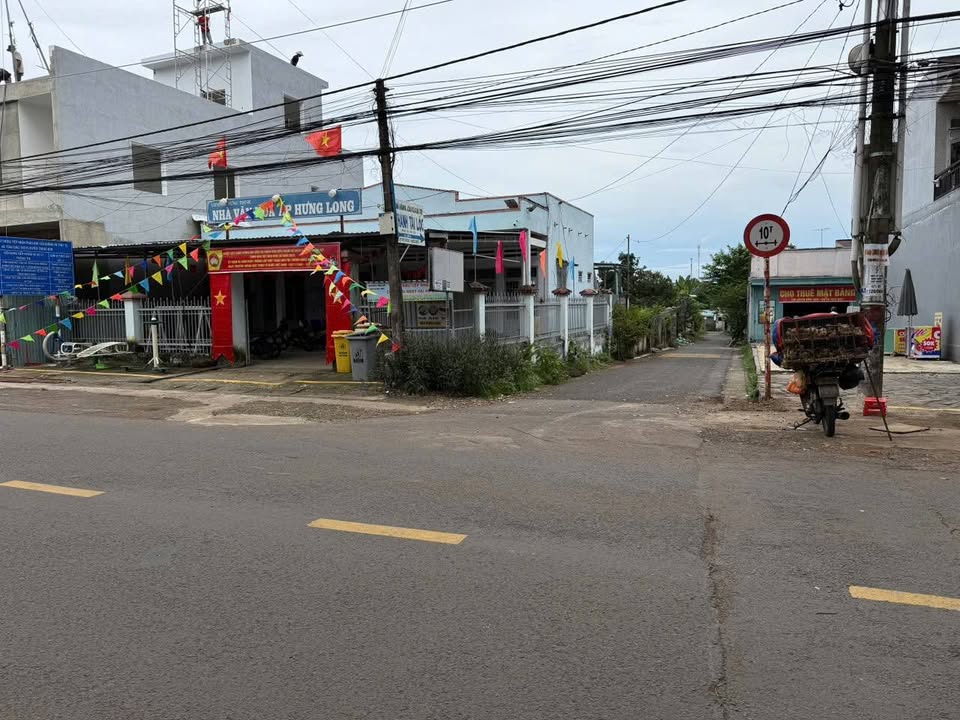 Nhà bán ấp Hưng Long, xã Hưng Thịnh, 174.3m² - Vị trí thuận lợi gần QL1A!