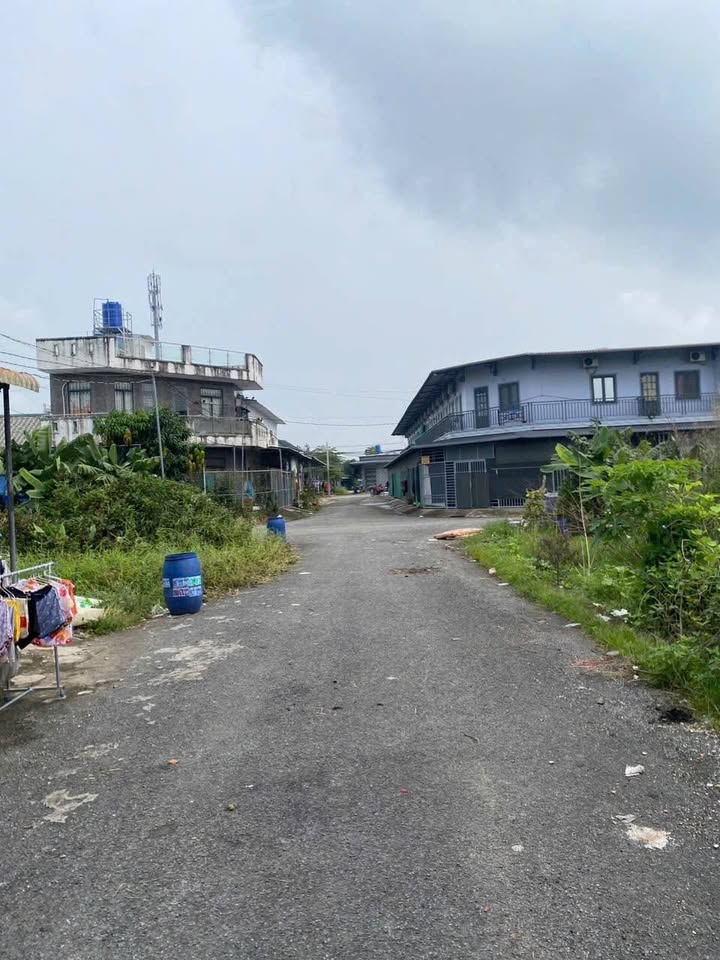 Nhà trọ 7 phòng khu dân cư Tân Đức, Đức Hòa 125m² giá 2.2 tỷ - Đầu tư sinh lời cao!