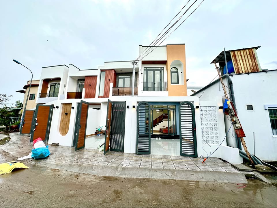 Nhà mặt tiền Sương Nguyệt Ánh, Rạch Giá 54.6m² giá 2.25 tỷ - Sổ hồng chính chủ!