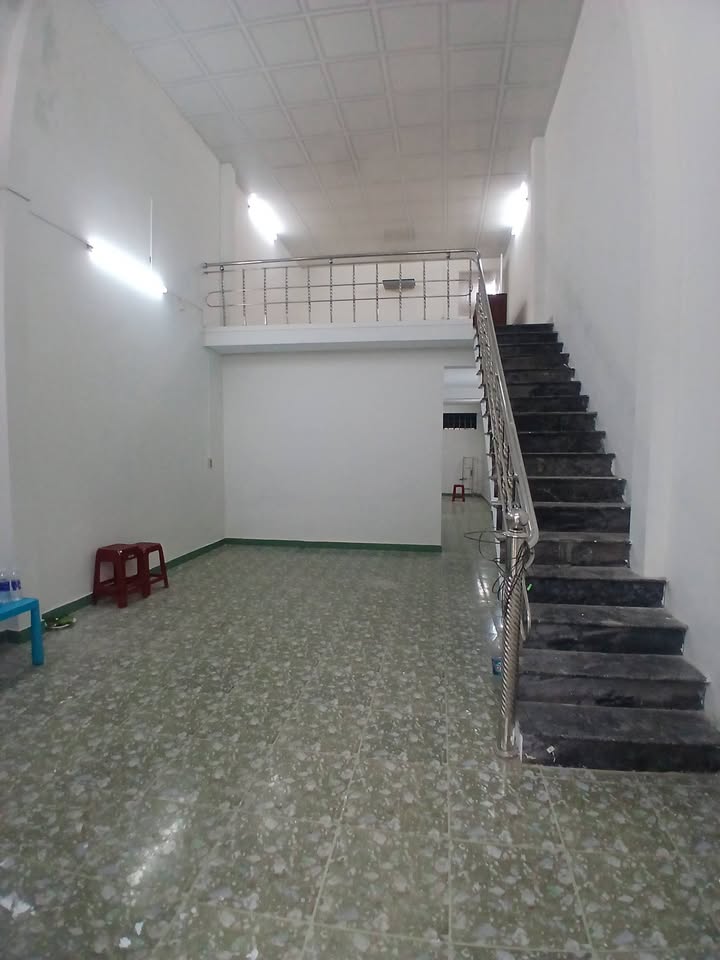 Nhà mặt tiền Hòa Cường Bắc, Đà Nẵng 100m² giá 8 triệu - Cho thuê lâu dài!