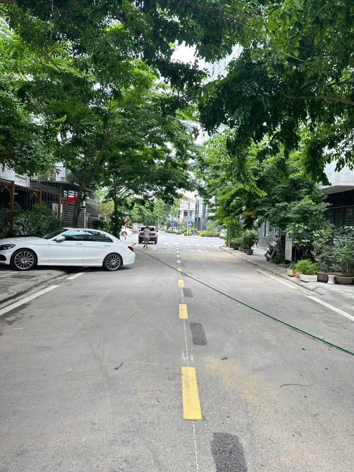 Nhà 4 tầng KĐT Vạn Cát, Vĩnh Phúc 105m² giá 5 tỷ - Đầu tư sinh lời cao!