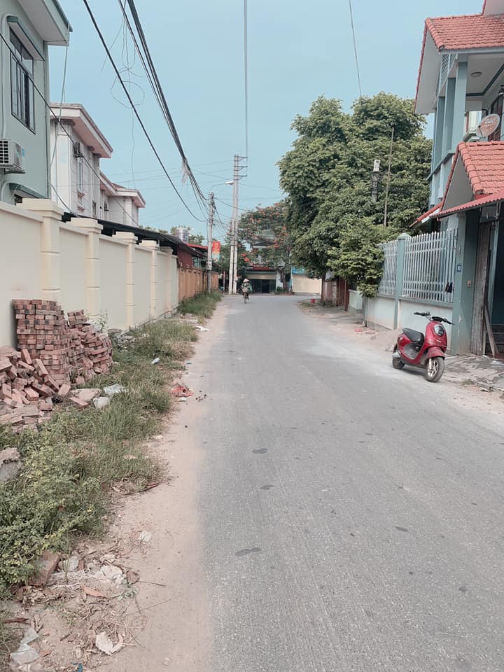 Đất kinh doanh Phường Đồng Tâm 274m² giá 1.8 tỷ - Vị trí đắc địa gần chợ!