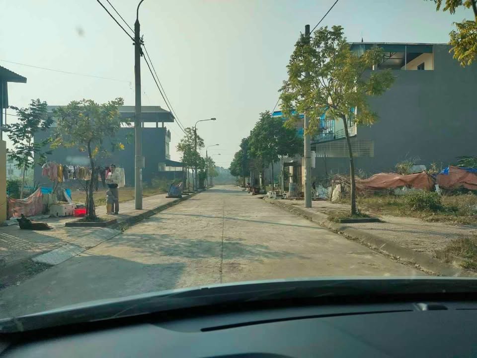 Bán đất phân lô khu 304 Tam Hợp, Bình Xuyên 100m² - Giá chỉ 900 triệu!