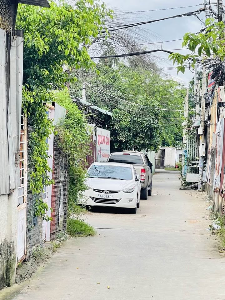 Nhà C4 An Phú Đông Quận 12 94m² giá 4.59 tỷ - Vị trí đắc địa, tiện ích đầy đủ!