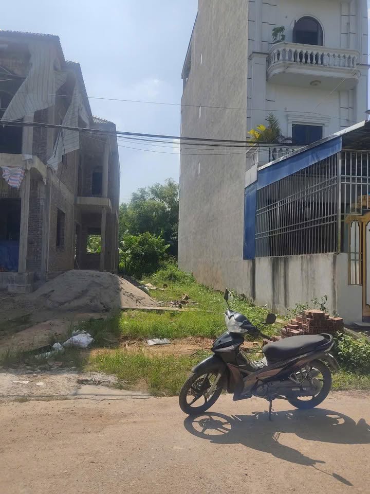 Đất nền Nhạo Sơn 100m² giá chỉ 1.4 tỷ - Đầu tư sinh lời nhanh chóng!