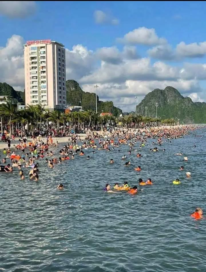 Bán nhà 120m² tại Hồng Hà, Hạ Long - Đối diện bãi tắm cột 8, giá 12 tỷ!