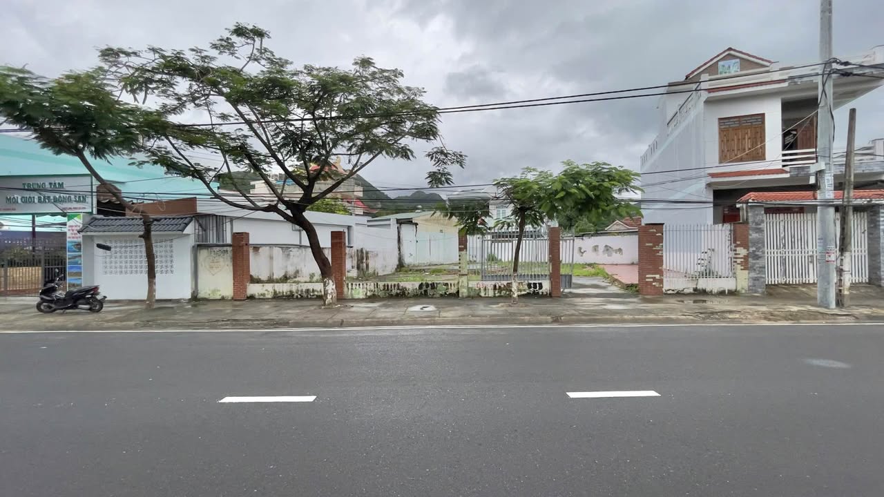 Đất Vàng 2 Mặt Tiền Phạm Văn Đồng Nha Trang 392m² giá chỉ 50.999 tỷ - Cơ hội đầu tư tuyệt vời!