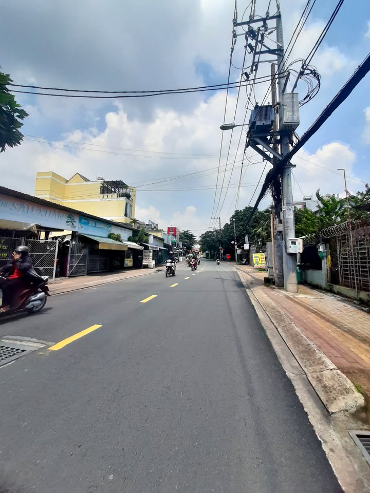 Đất nền 180m² tại Tăng Nhơn Phú B, Q9 - Sổ hồng chính chủ, giá thương lượng hấp dẫn!