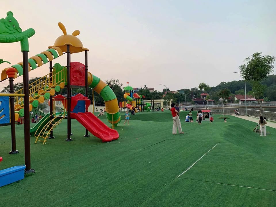 Đất thổ cư Phường Kinh Bắc 100m² giá 2 tỷ - Vị trí đắc địa, ô tô tránh nhau!