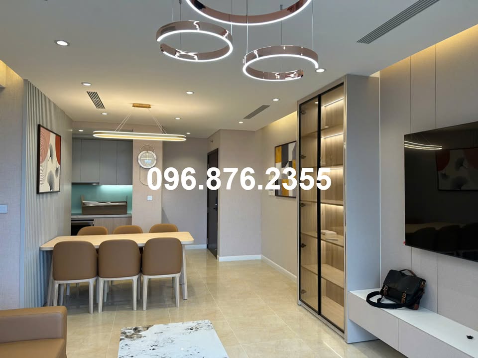 Căn hộ D'Capitale Cầu Giấy 3PN giá 30 triệu - Full đồ đẹp, vào ở ngay!