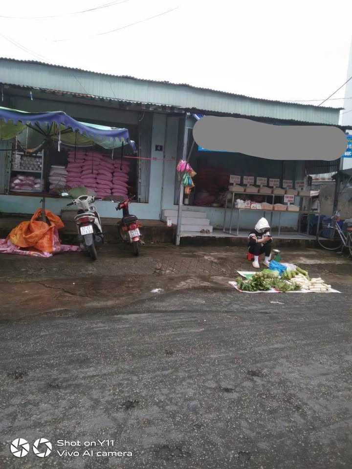 Nhà liền kề mặt tiền Chợ Phường Châu Phú B, 29m² giá 2 tỷ - Đầu tư kinh doanh tuyệt vời!