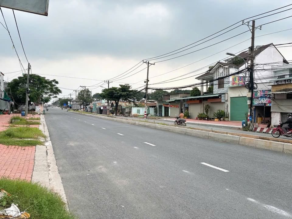 Nhà mặt tiền Hoàng Hữu Nam, Thủ Đức 200m² - Cơ hội đầu tư vàng!