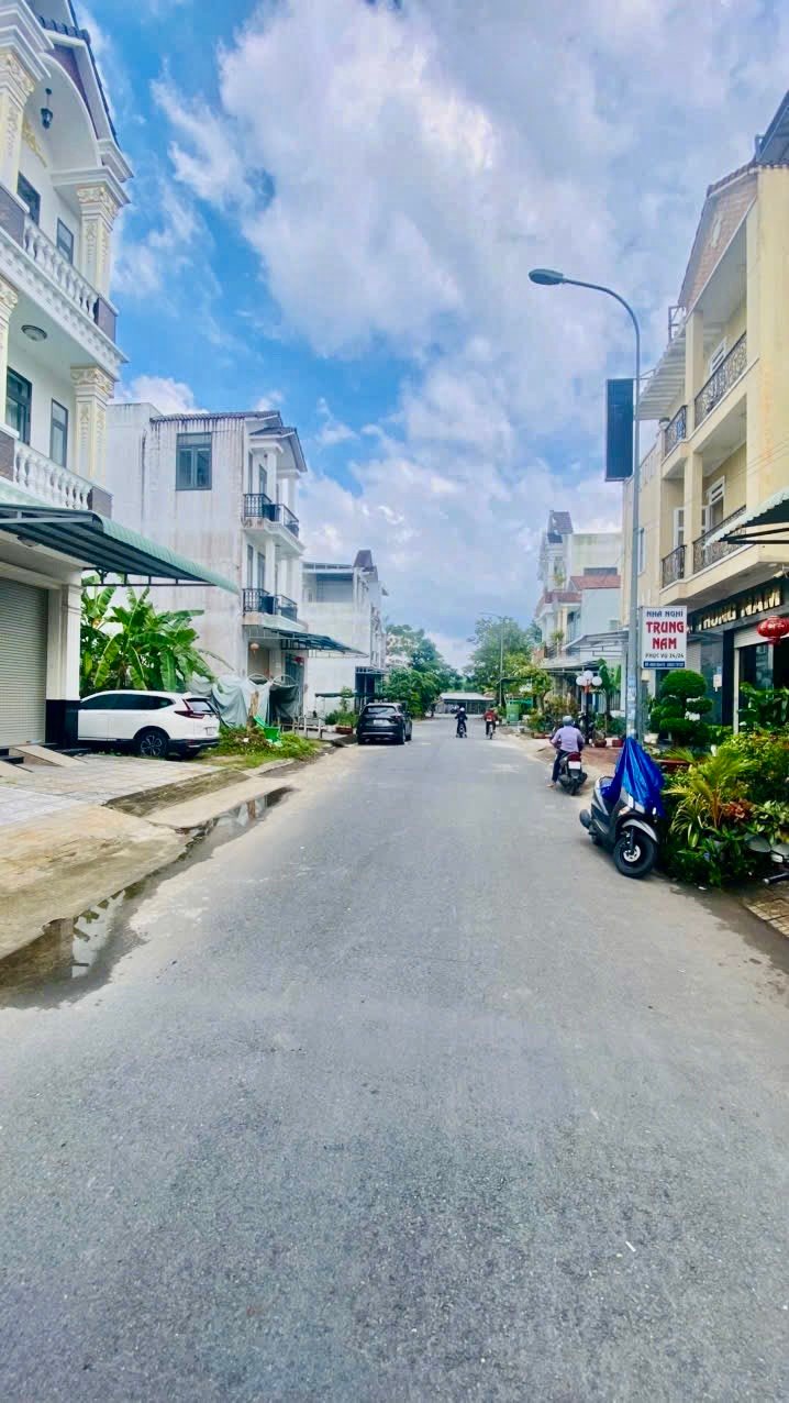 Đất nền đường B12 KDC Hưng Phú, Cần Thơ 81m² giá 4.7 tỷ - Đầu tư lý tưởng!