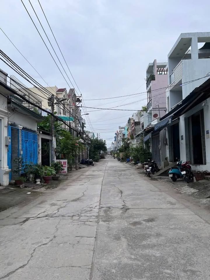 Nhà riêng An Lạc Bình Tân 67.8m² giá 10.5 tỷ - Hẻm xe tải thông thoáng