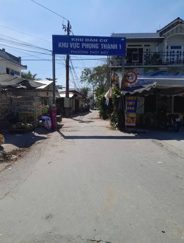 Nhà cấp 4 gác lửng Phụng Thạnh 1, 95m² giá 1.55 tỷ - Gần trung tâm thuận tiện đi lại!