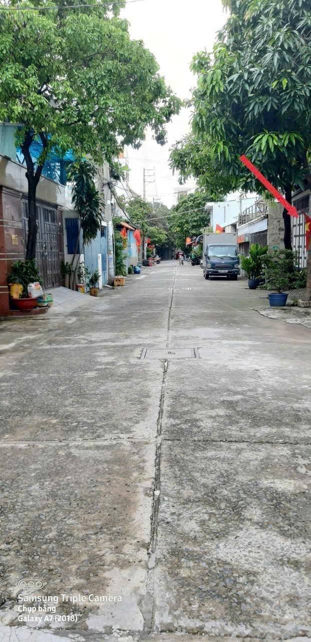 Nhà riêng Bình Tân 100m² giá 5.99 tỷ - Vị trí đẹp, cho thuê 8 triệu/tháng!