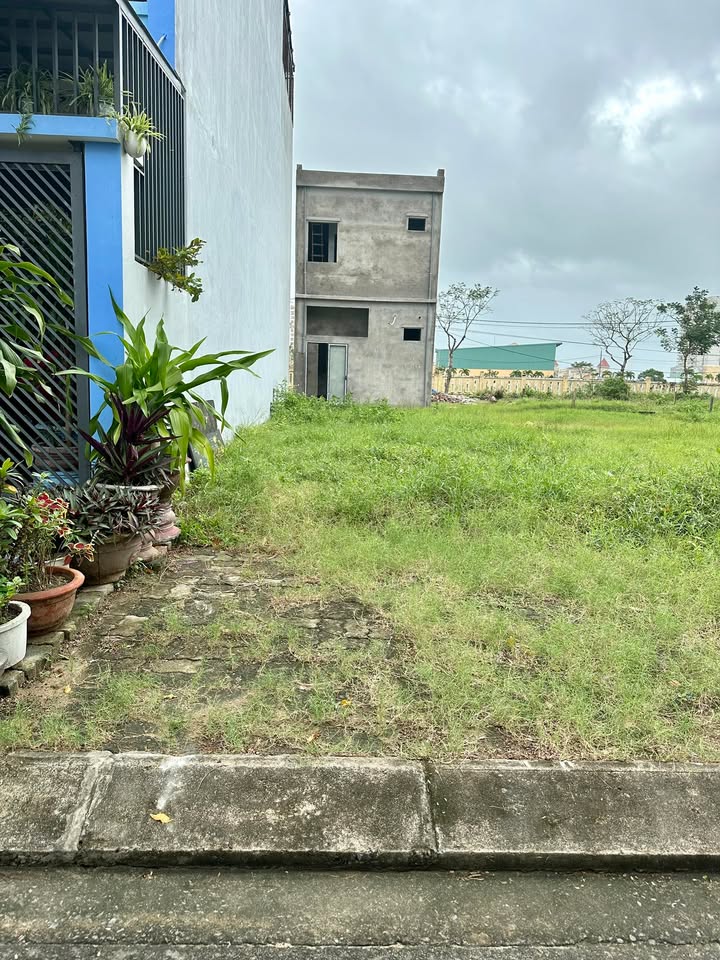 Đất nền góc Hòa Quý 100m² giá thương lượng - Tiềm năng tăng trưởng mạnh!