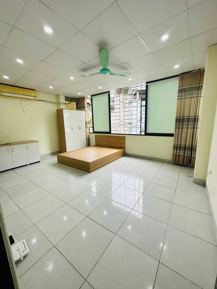 Phòng trọ cho thuê tại Vũ Trọng Khánh, Mỗ Lao, 4.5 triệu - Không gian thoáng đãng, tiện nghi đầy đủ!