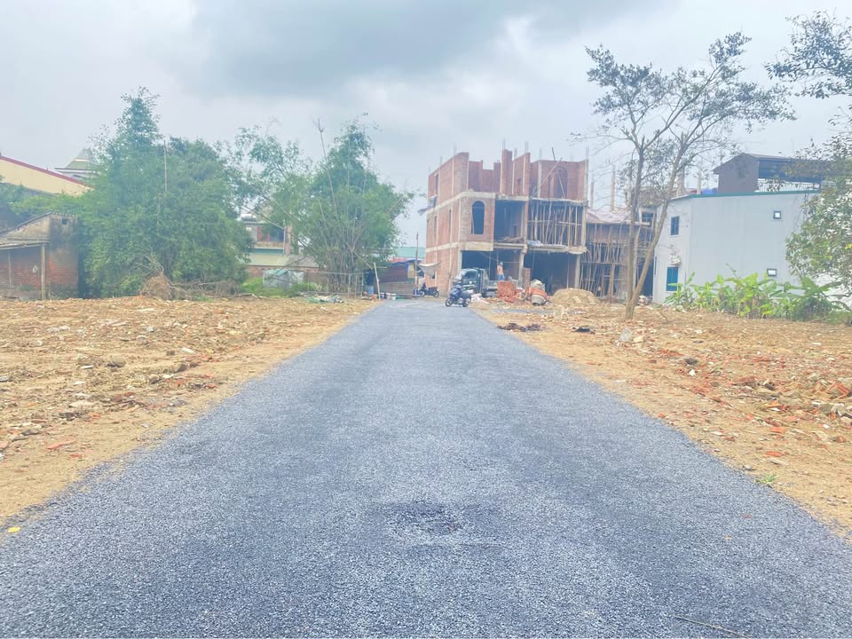 Đất Vinh Tân 67m² giá 1.6 tỷ - Vị trí dân cư đông đúc, tiện ích đầy đủ!