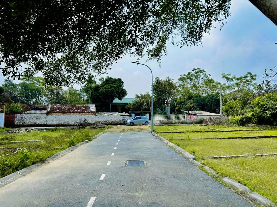 Đất nền Thạch Thất 70m² giá 2 tỷ - Cơ hội đầu tư tuyệt vời!