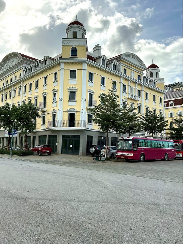 Shophouse Châu Âu Bãi Cháy 150m² - Kinh doanh đắc lợi, vị trí vàng!