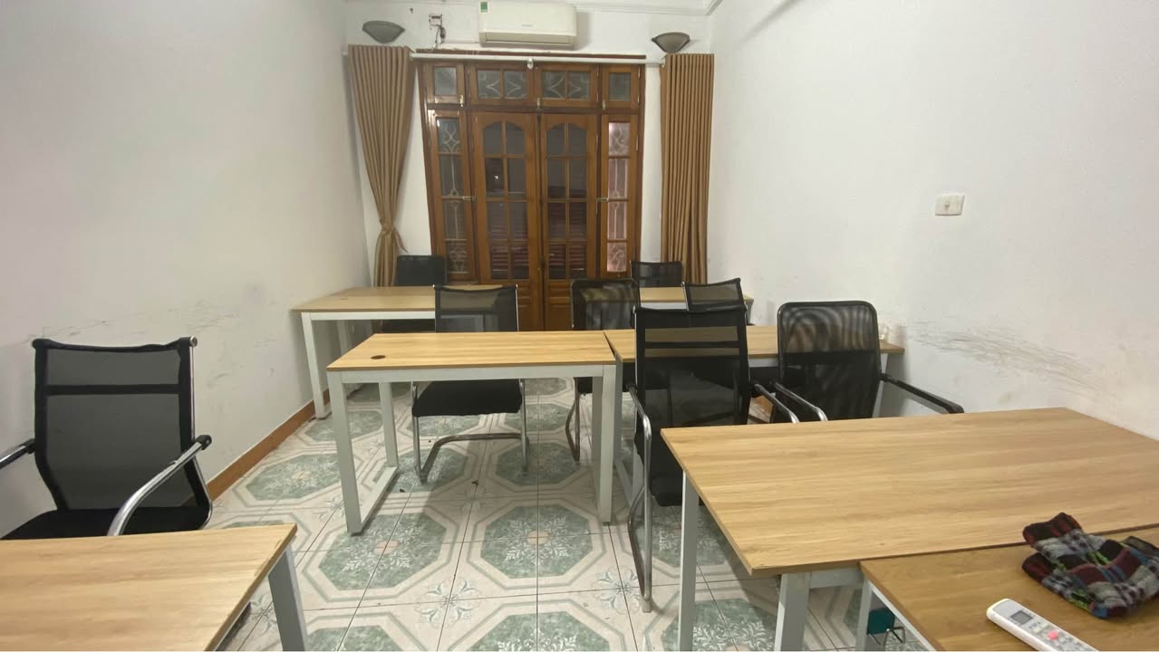 Văn phòng cho thuê 50m² tại mặt phố Lưu Quang Vũ, Trung Hòa - Giá chỉ 9.5 triệu/tháng!