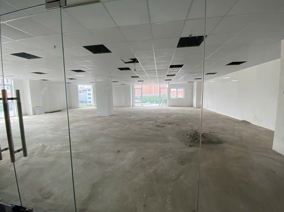 Cho thuê văn phòng đường Lê Văn Thiêm, Thanh Xuân 120m² giá 23 triệu - Vị trí trung tâm thuận lợi!